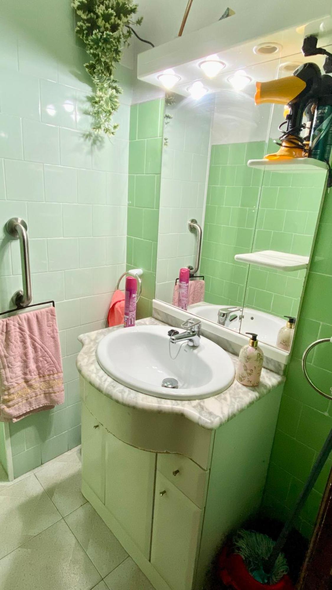 Habitacion Barato En Piso Familiar Compartido El Centro De La Ciudad Cerca De La Estacion De Autobuses Tarragona Exteriör bild